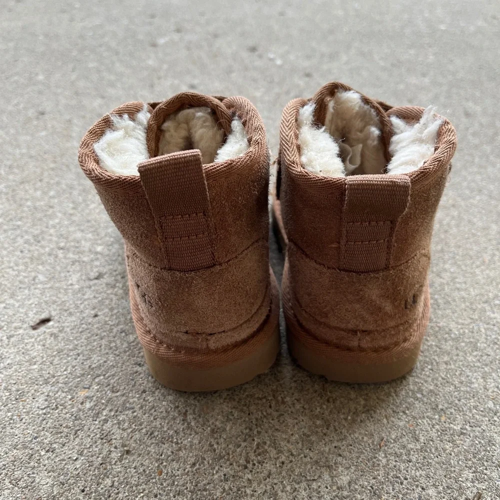 UGG Keelan Chestnut Suede Faux Fur Hook Loop Toddler Boots 1118792T Size 8